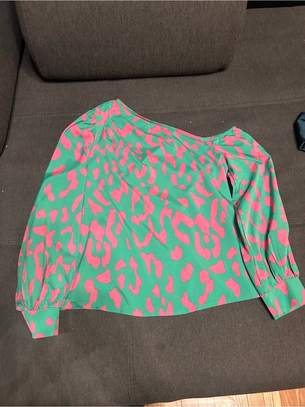 Womens Green and Pink Printed Long-Sleeve cold shoulder Top
